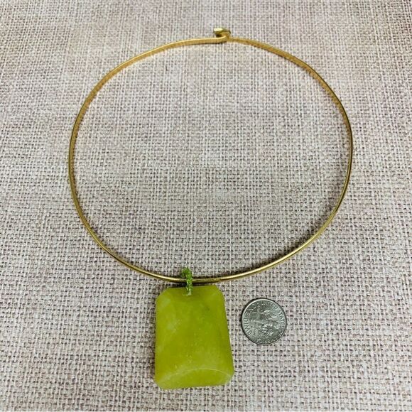 Serpentine Stone Gold Torque Necklace - Picture 1 of 2